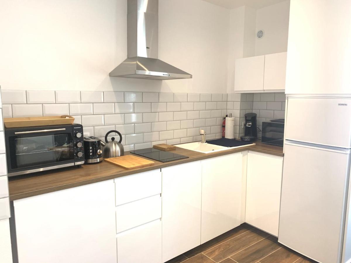 Du Grillen Apartment *